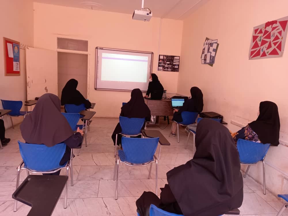 جلسه آموزش استفاده از کلاسهای مجازی برای دبیران تسنیم