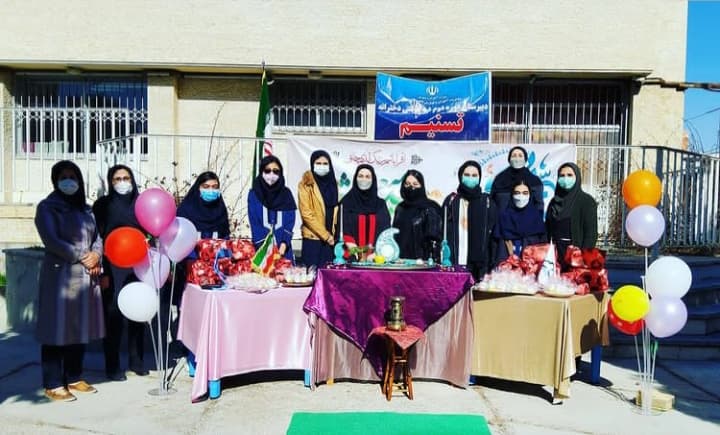 تقدیر از دانش آموزان برتر ترم اول سال تحصیلی 1400-1399 با رعایت پروتکلهای بهداشتی همراه با بزرگداشت عید نوروز